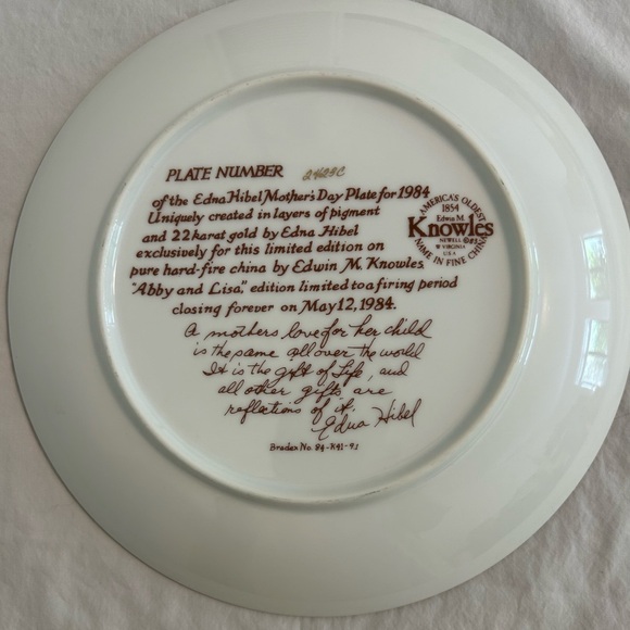 Edna Hibel decorative plates - Picture 9 of 13